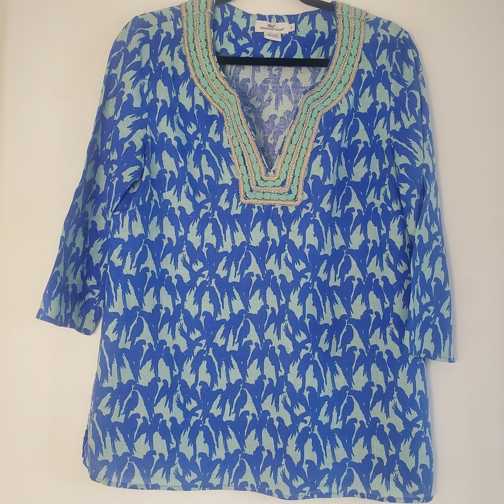 Vineyard Vines Sz S linen/viscose embroidered neck "PARROT"๐ฆ print c-up blouse